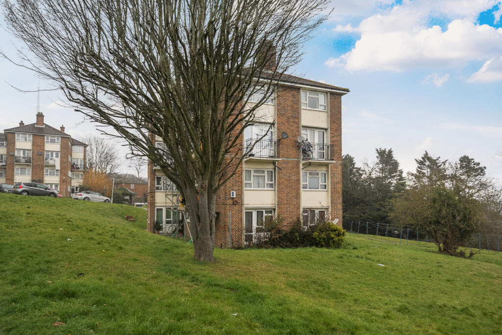 2 bedrooms Apartment in London, United Kingdom No. 7726