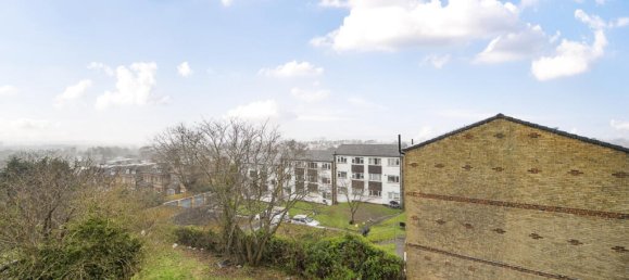 2 bedrooms Apartment in London, United Kingdom No. 7726 5