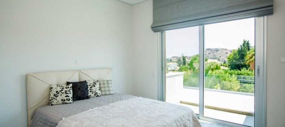 4 Schlafzimmer Gewerbliche Immobilie in Agios Tychonas, Cyprus, Nr. 18612 11