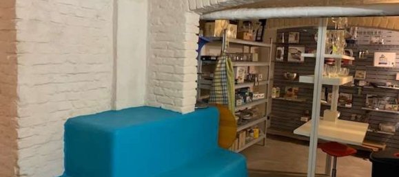 4-salle Propriété commerciale à Milan, Italy No. 244343 3