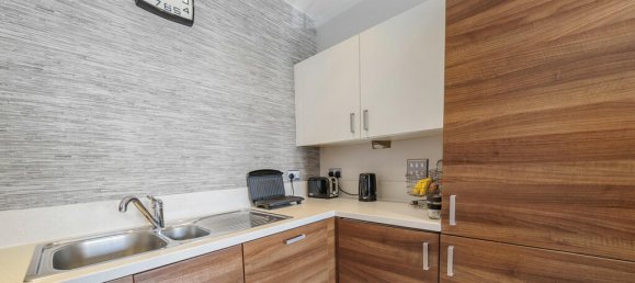 Квартира с 1 спальней в Лондон, Великобритания № 7764 12