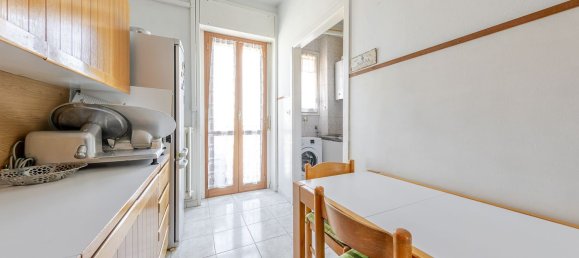 3 bedrooms Apartment in Milan, Italy No. 336954 8