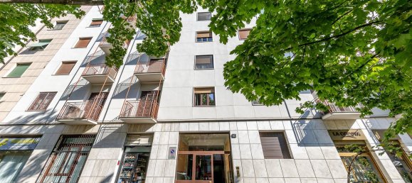 3 bedrooms Apartment in Milan, Italy No. 336954 45