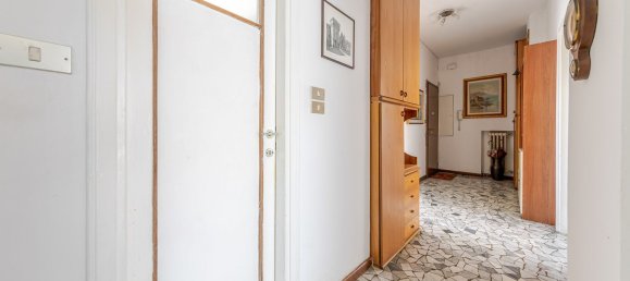 3 bedrooms Apartment in Milan, Italy No. 336954 14