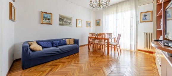 3 bedrooms Apartment in Milan, Italy No. 336954 2