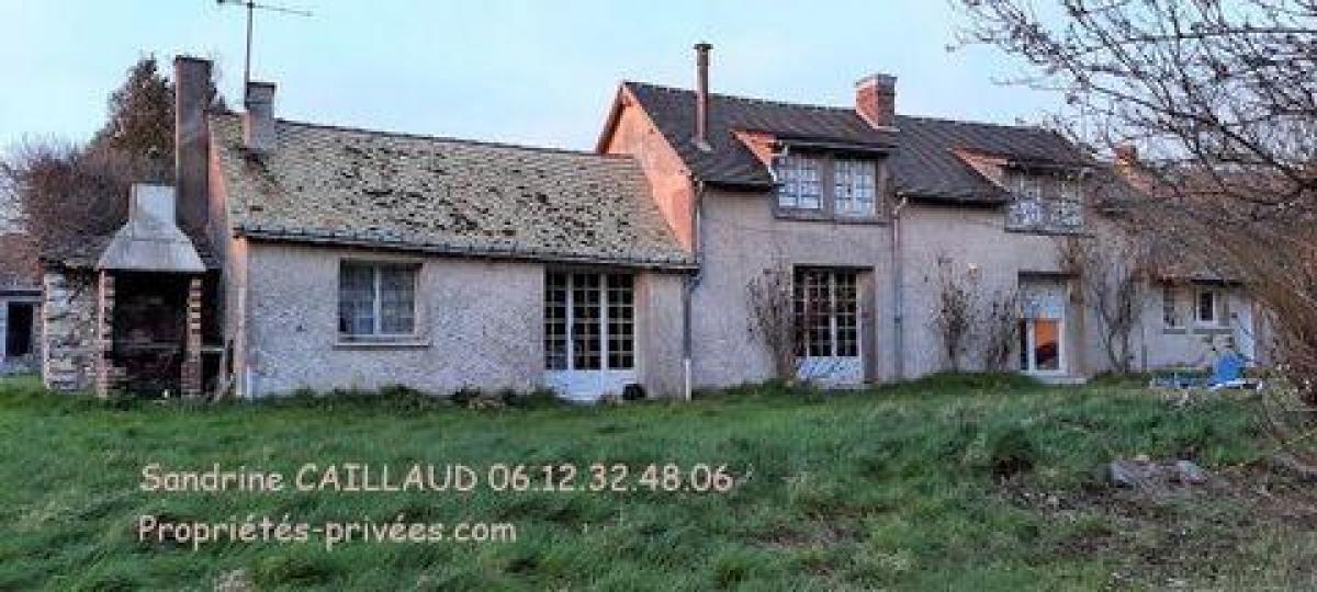 3 bedrooms House in Houdan, France No. 10105