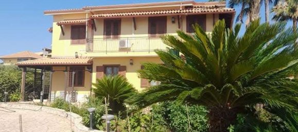 8 rooms Villa in Melilli, Italy No. 351860 4