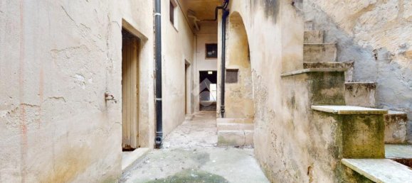 4 rooms House in Francavilla Fontana, Italy No. 22157 5
