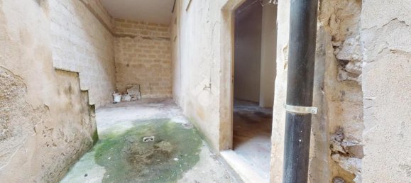 4 rooms House in Francavilla Fontana, Italy No. 22157 27