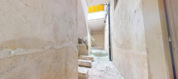 4 rooms House in Francavilla Fontana, Italy No. 22157 13