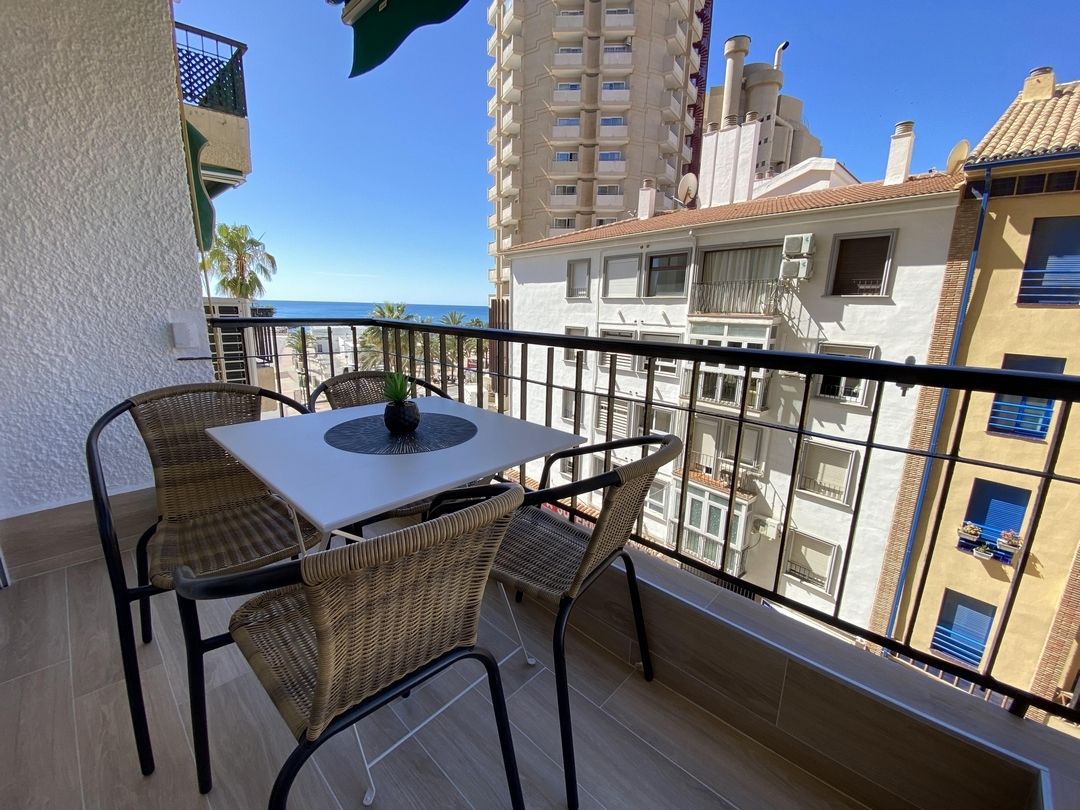 Apartamento de 3 dormitorios en Estepona, Spain No. 147417