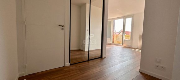 2 bedrooms Apartment in Poissy, France No. 165065 6