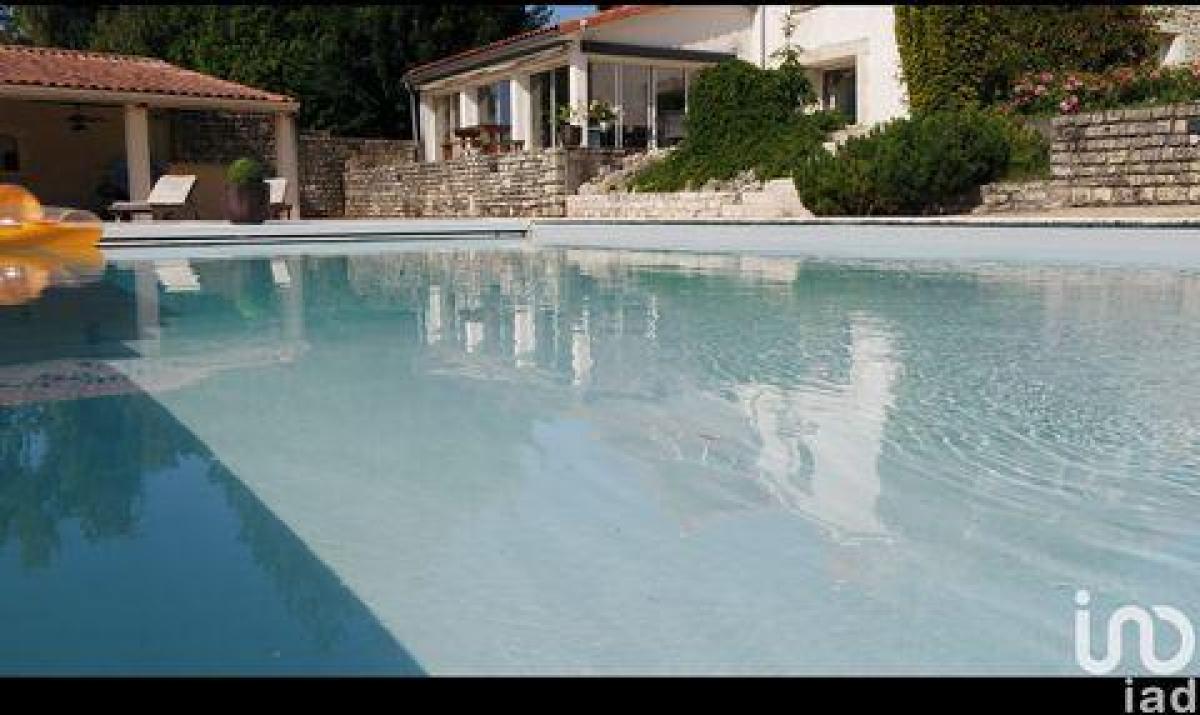 6 bedrooms House in Champniers, France No. 27657