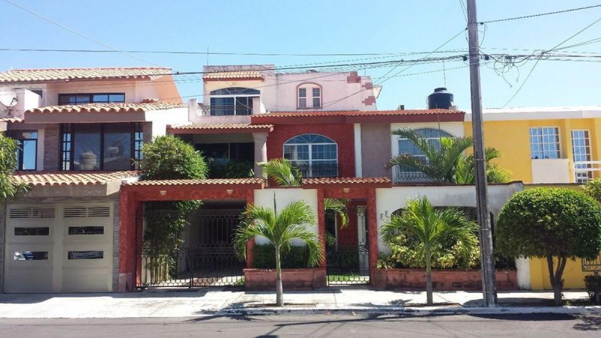 4 bedrooms House in Veracruz, Mexico No. 211645
