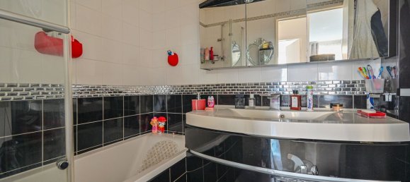 2 bedrooms Apartment in Creteil, France No. 116945 9