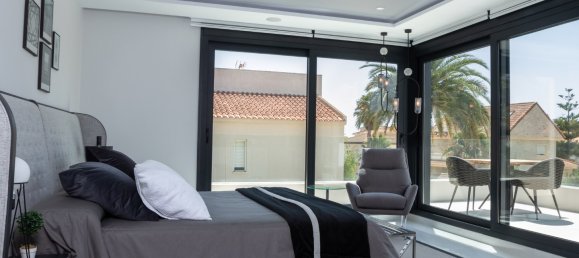 4 غرف نوم فيلا في La Zenia, Spain رقم 8568 15