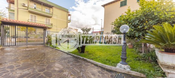 Квартира с 2 спальнями в Рим, Италия № 377770 22