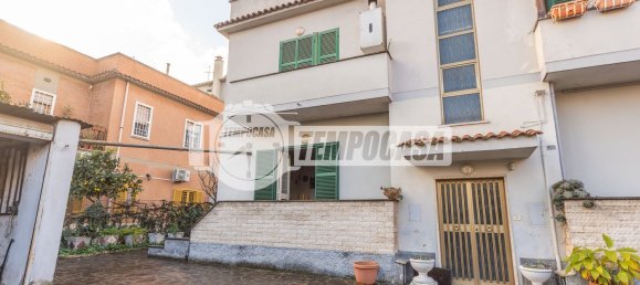 Квартира с 2 спальнями в Рим, Италия № 377770 21