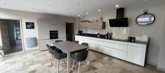 Дом с 6 спальнями в Атстат, Франция № 325581 8