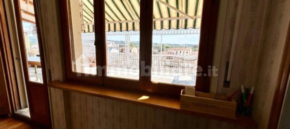 2 bedrooms Penthouse in Empoli, Italy No. 337570 9