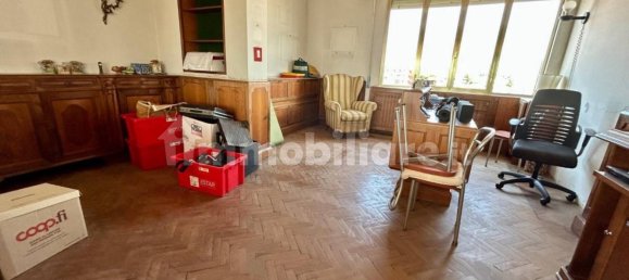 2 bedrooms Penthouse in Empoli, Italy No. 337570 2