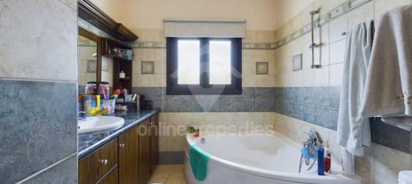 4 bedrooms Commercial property in Kiti, Cyprus No. 139150 6