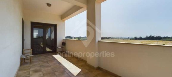 4 bedrooms Commercial property in Kiti, Cyprus No. 139150 9