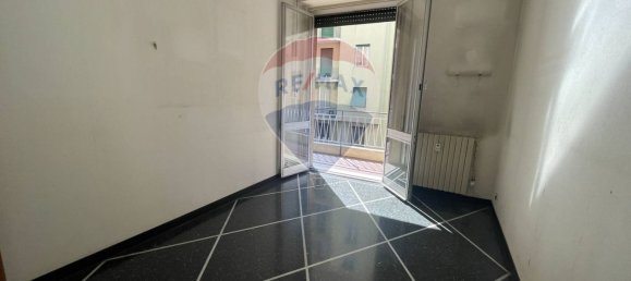 5-salle Appartement à Genoa, Italy No. 55773 7