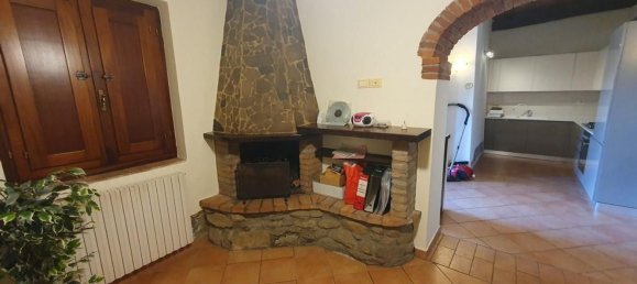 6 rooms House in Lamporecchio, Italy No. 269733 2