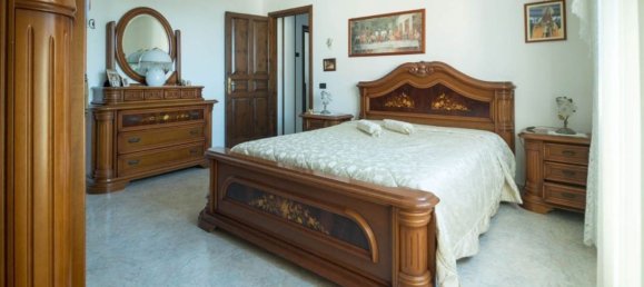8 Schlafzimmer Schlösser in Castro, Italy, Nr. 374124 41