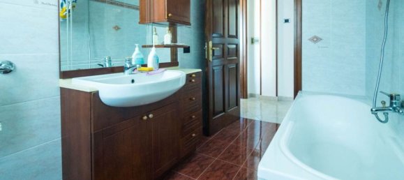 8 Schlafzimmer Schlösser in Castro, Italy, Nr. 374124 65