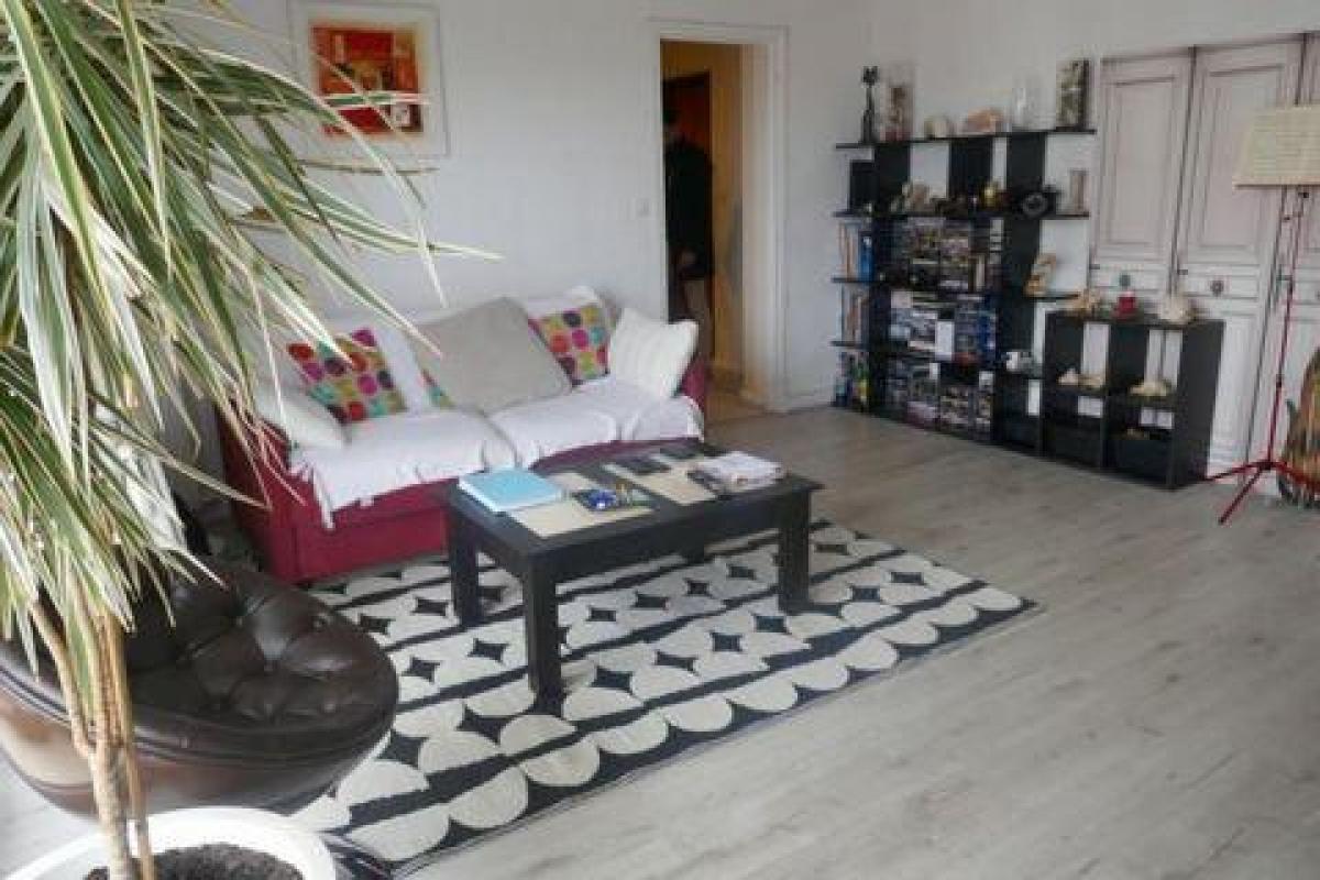 Studio in the Condo in Cachan, France No. 37405