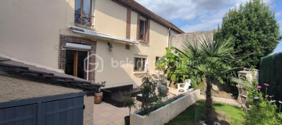 4 bedrooms House in Yonne, France No. 300776 2