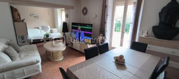 4 bedrooms House in Yonne, France No. 300776 7