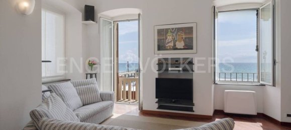 Квартира с 3 спальнями в Алассио, Италия № 127715 3