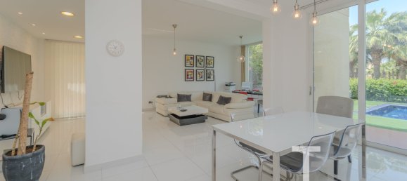 Вилла с 5 спальнями в Meadows, ОАЭ № 95653 3