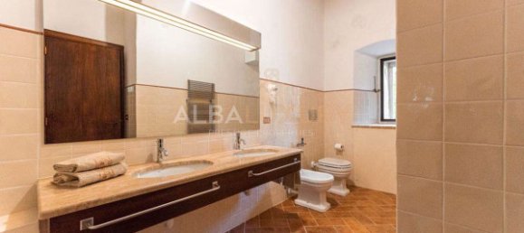35-Zimmer Wohnung in Contigliano, Italy, Nr. 164503 14