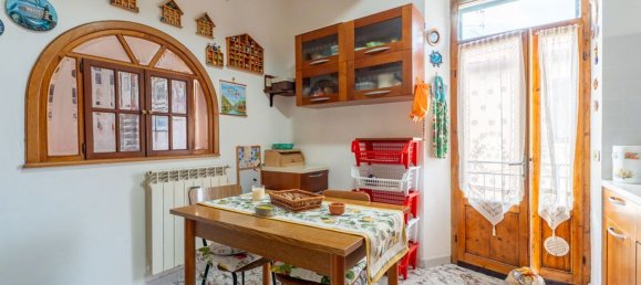 3 Schlafzimmer Wohnung in Piombino, Italy, Nr. 358278 9