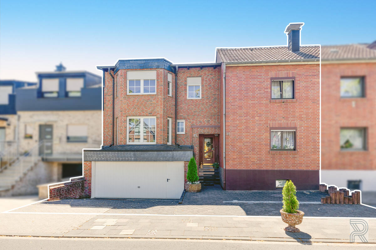 5 chambres Maison de ville à Duren, Germany No. 318447