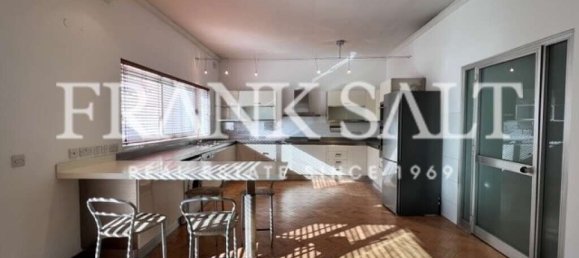 4 bedrooms Villa in Gzira, Malta No. 4975 2