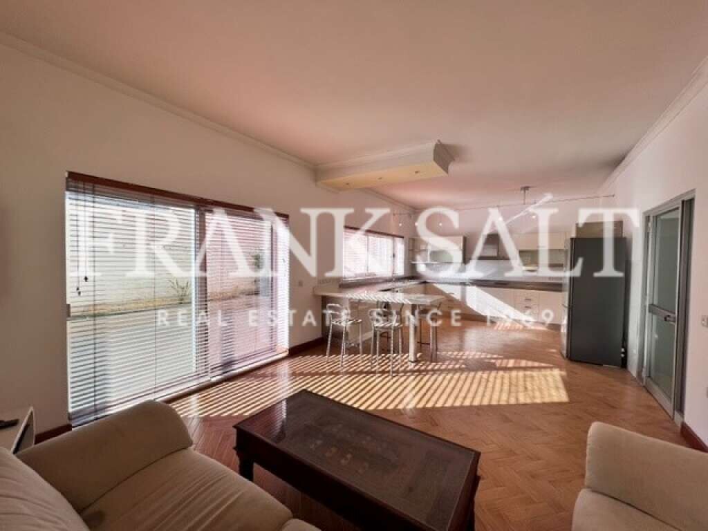 4 bedrooms Villa in Gzira, Malta No. 4975