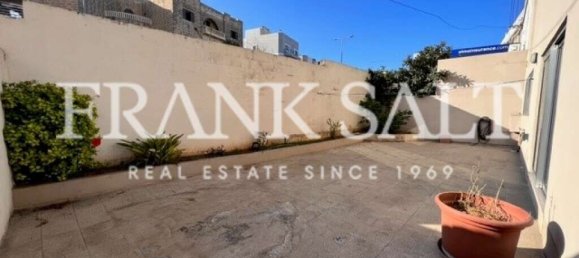 4 bedrooms Villa in Gzira, Malta No. 4975 18