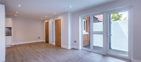 Duplex independente T2 em Cuffley, United Kingdom N.º 6548 2