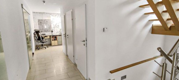 Дом с 7 комнатами в Пёльс-Оберкурцхайм, Австрия № 19258 6