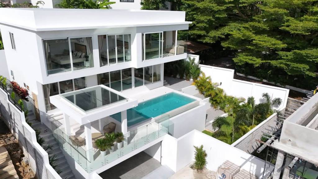 3 bedrooms Villa in Rawai, Thailand No. 62908