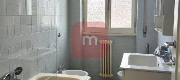 4 rooms Penthouse in Rome, Italy No. 32599 3