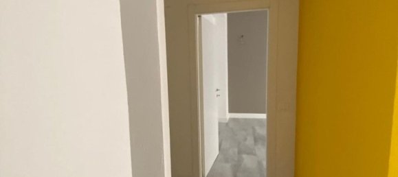 Квартира с 3 комнатами в Парма, Италия № 228858 9