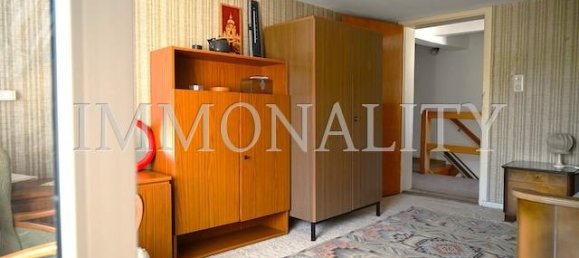 Дом с 9 комнатами в Хамельн-Пирмонт, Германия № 340580 23