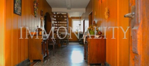 Дом с 9 комнатами в Хамельн-Пирмонт, Германия № 340580 11