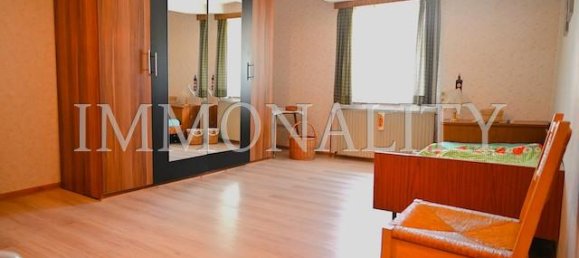 Дом с 9 комнатами в Хамельн-Пирмонт, Германия № 340580 26